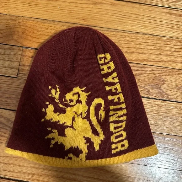 Set of Harry Potter Gryffindor Kids Winter Items - Picture 1 of 4